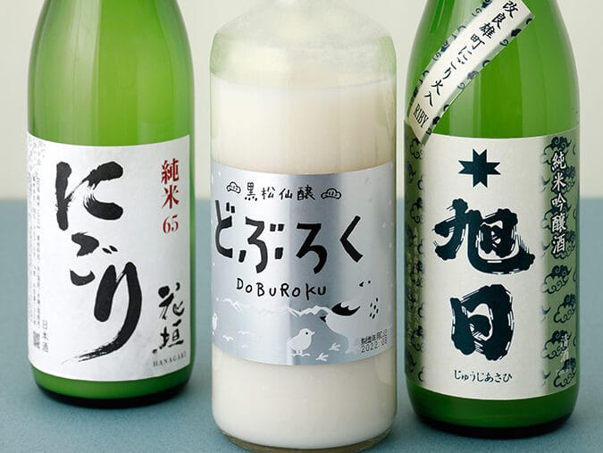 「にごり酒とどぶろくの違いを徹底解説!その特徴と味わいを比較」