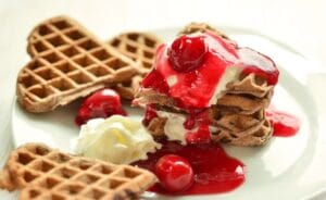 「ワッフルとパンケーキの違いを徹底解説!それぞれの魅力とは?」