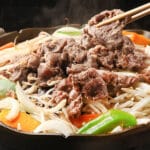 ラム肉とジンギスカンの違いを徹底解説！食材や調理法の特徴とは？