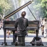 a piano と the piano の違い：英語における冠詞の使い方解説