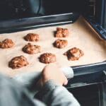 「オーブンシートとクッキングシートの違いとは？使い方と特徴を徹底解説」