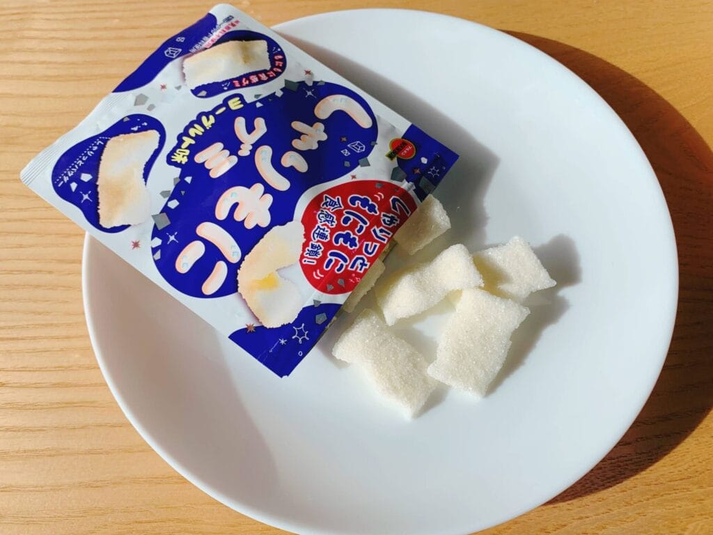 「グミとゼリーの違い徹底解説!食感や味わいの特徴を比較」