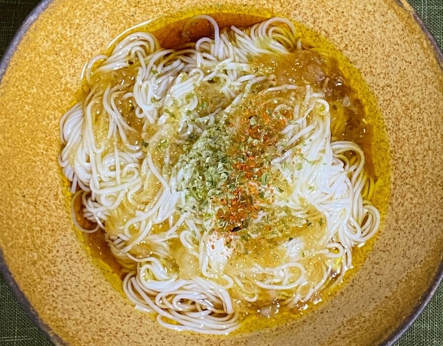 そうめんとひやむぎの違いとは?知っておきたい特徴と食べ方指南