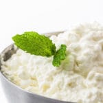 カッテージチーズとクリームチーズの違いとは？味や用途を徹底解説！