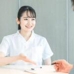 メディカルクラークと医療事務の違いを徹底解説！あなたに合った職業選びの参考に